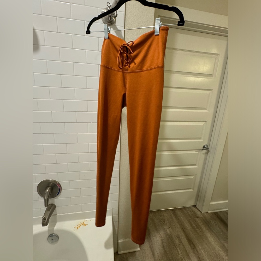 Mika Yoga Valentina leggings size S. Gorgeous color barely worn. Medium support